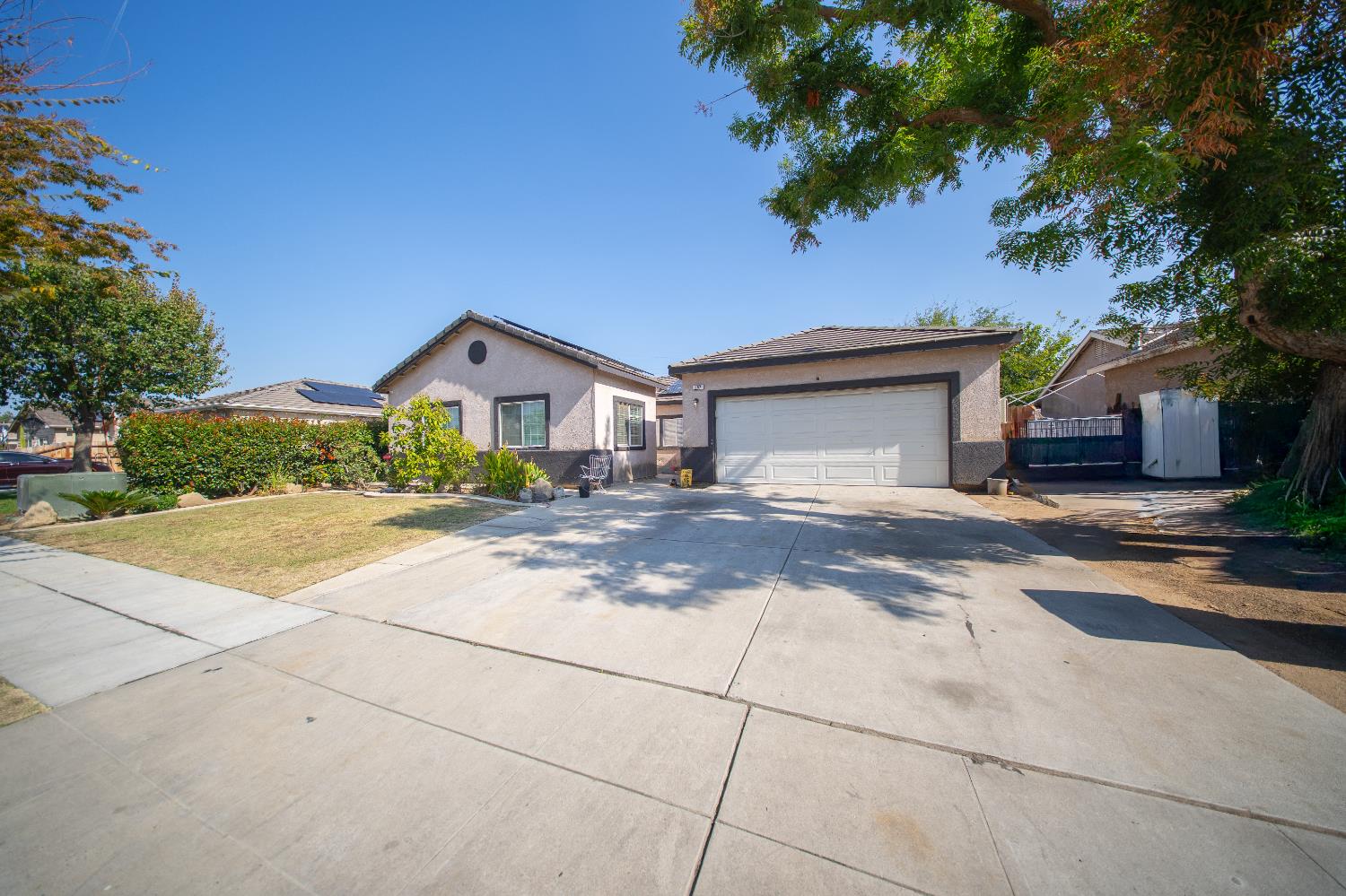 152 N Shelly Ave, Fresno, CA 93727