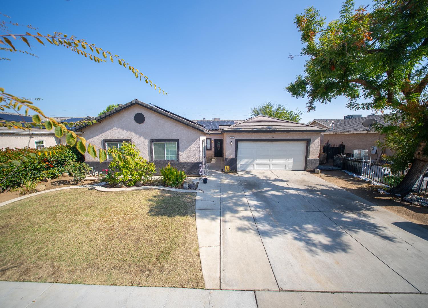 152 N Shelly Ave, Fresno, CA 93727