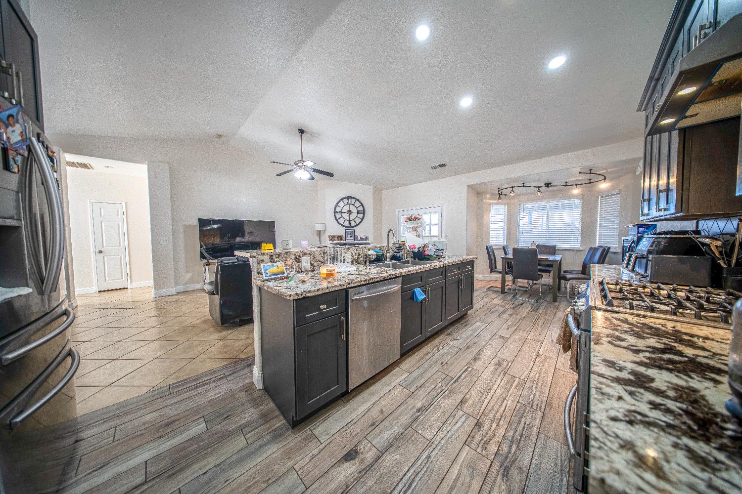 152 N Shelly Ave, Fresno, CA 93727
