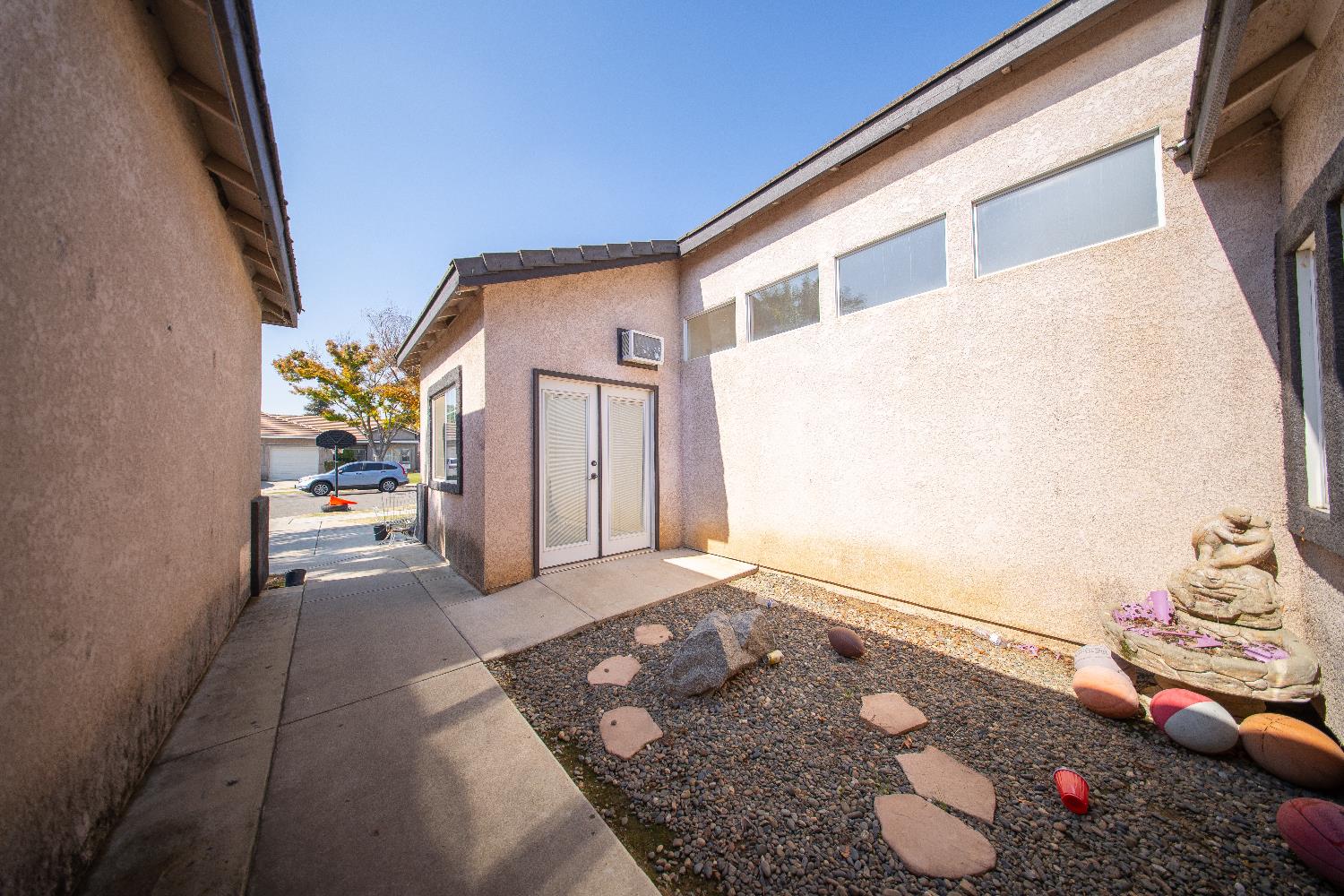 152 N Shelly Ave, Fresno, CA 93727