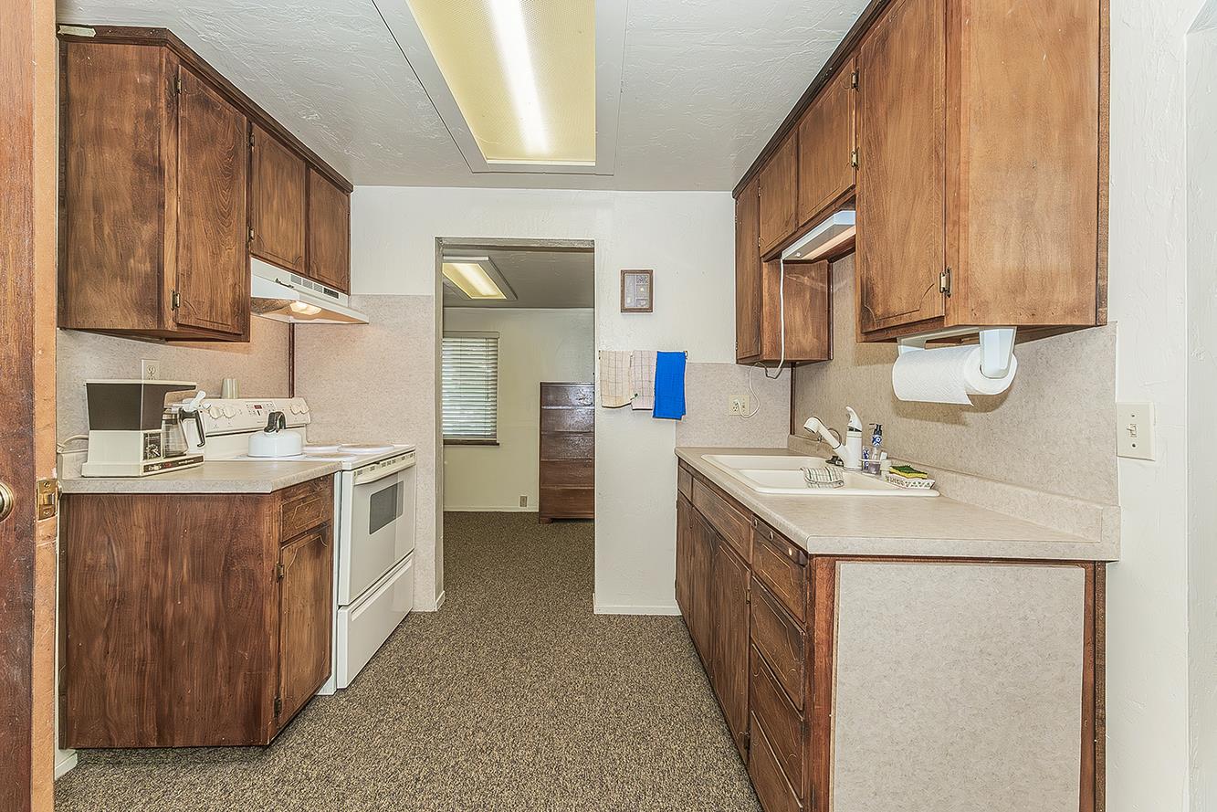 41894 Merriman Ln, Auberry, CA 93602