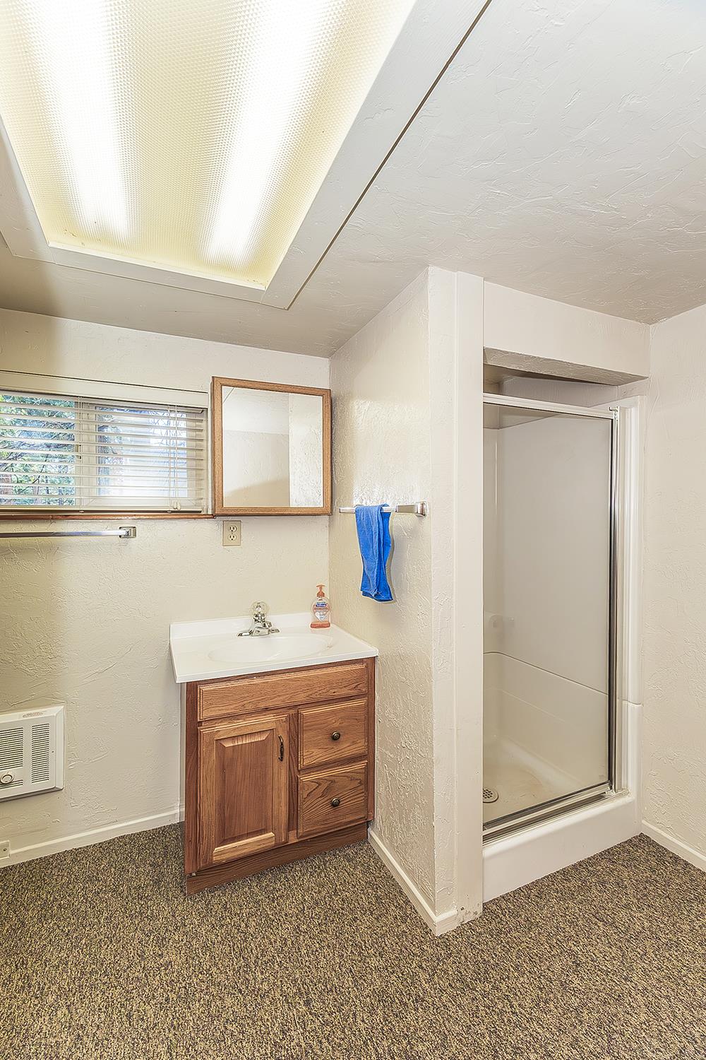 41894 Merriman Ln, Auberry, CA 93602