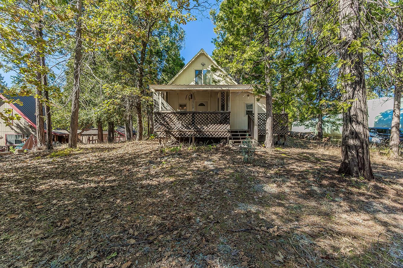 41894 Merriman Ln, Auberry, CA 93602