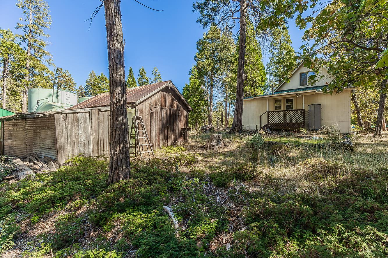41894 Merriman Ln, Auberry, CA 93602