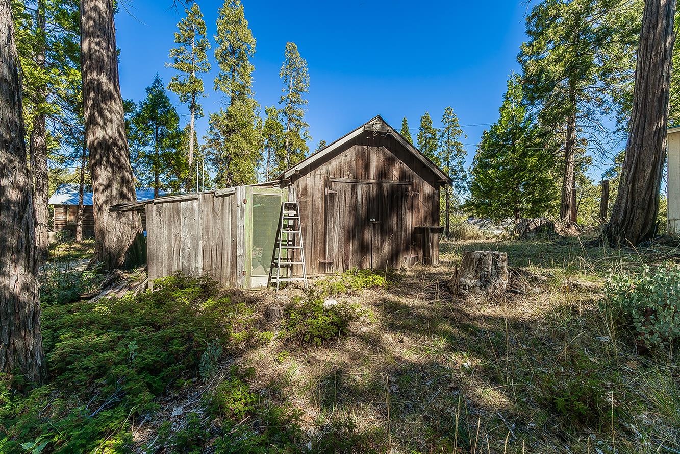 41894 Merriman Ln, Auberry, CA 93602