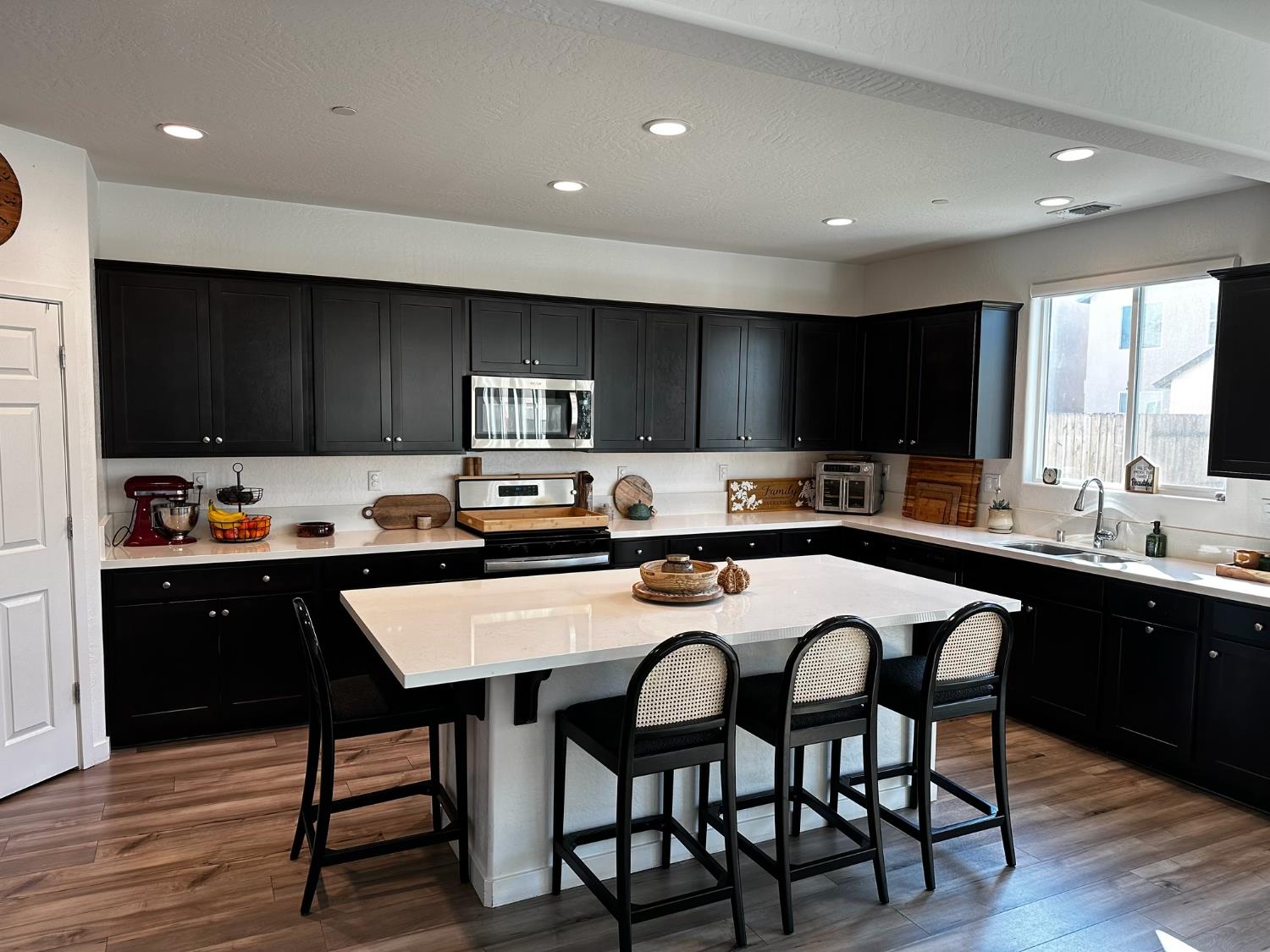 6559 E Berkeley Ave, Fresno, CA 93727