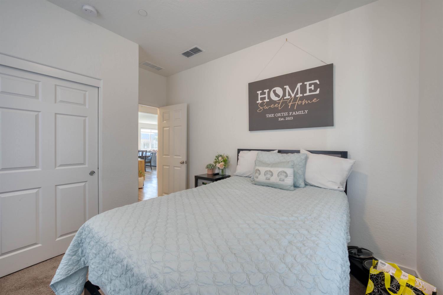 6559 E Berkeley Ave, Fresno, CA 93727