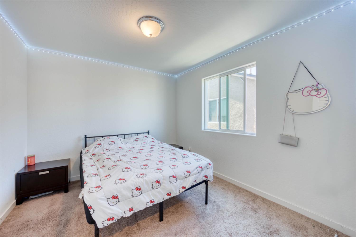 6559 E Berkeley Ave, Fresno, CA 93727