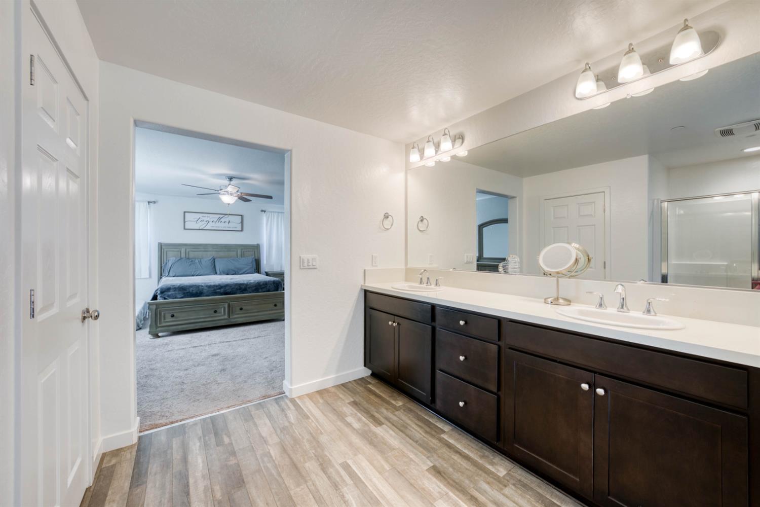 6559 E Berkeley Ave, Fresno, CA 93727