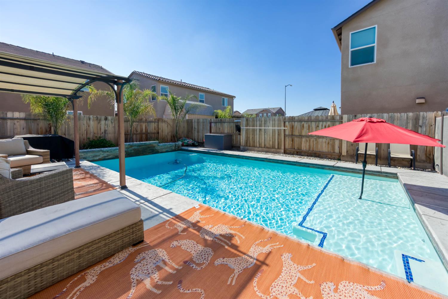 6559 E Berkeley Ave, Fresno, CA 93727