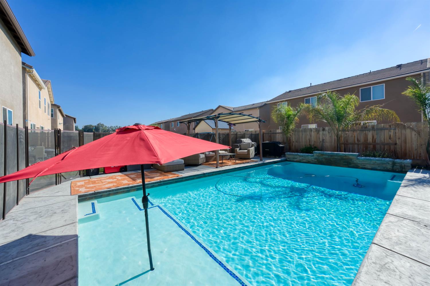 6559 E Berkeley Ave, Fresno, CA 93727