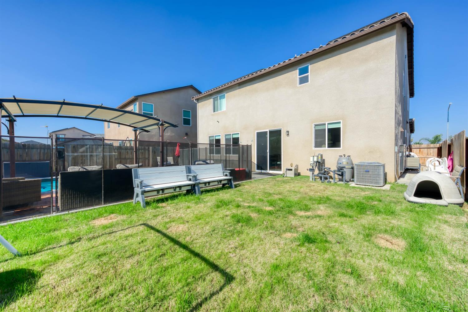 6559 E Berkeley Ave, Fresno, CA 93727