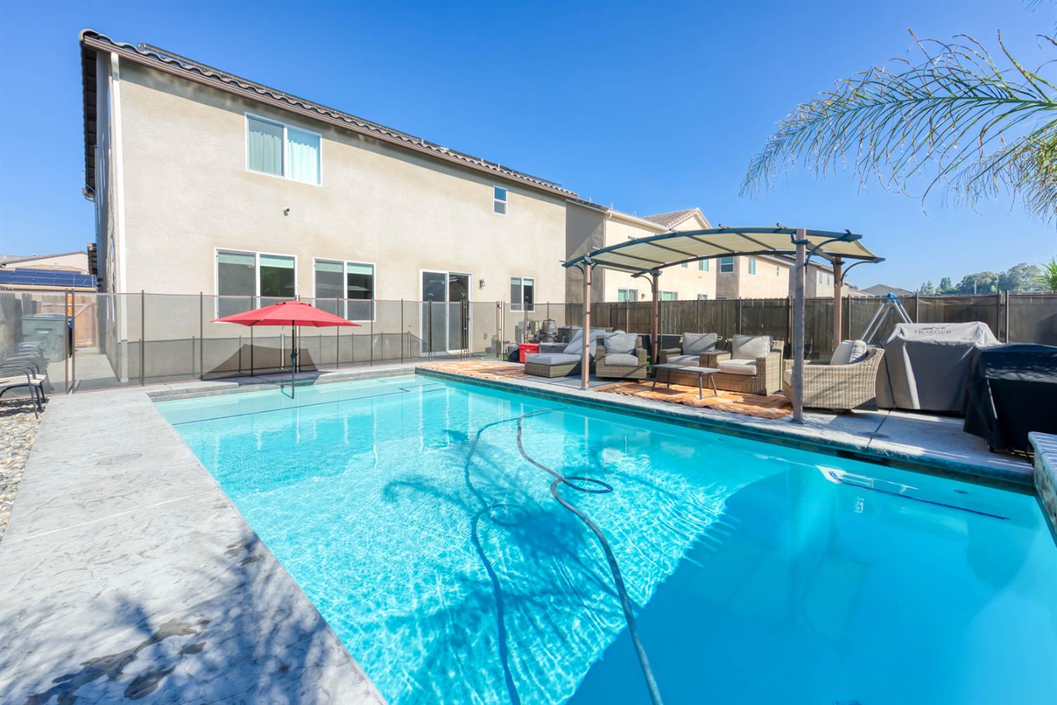 6559 E Berkeley Ave, Fresno, CA 93727