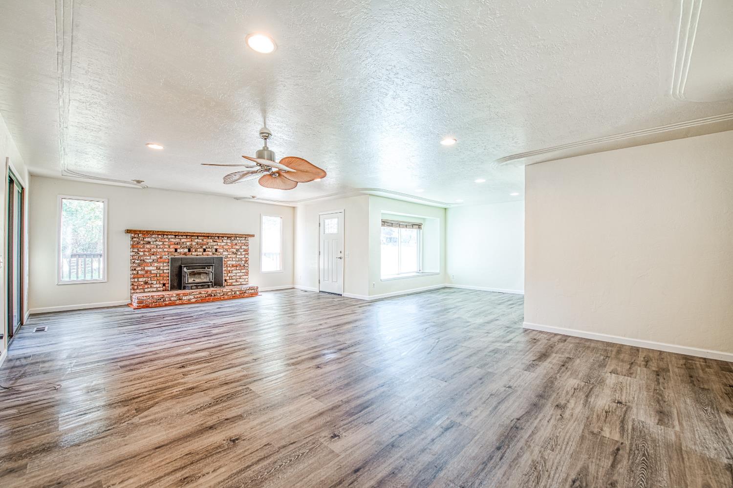 33988 Shaver Springs Rd, Auberry, CA 93602