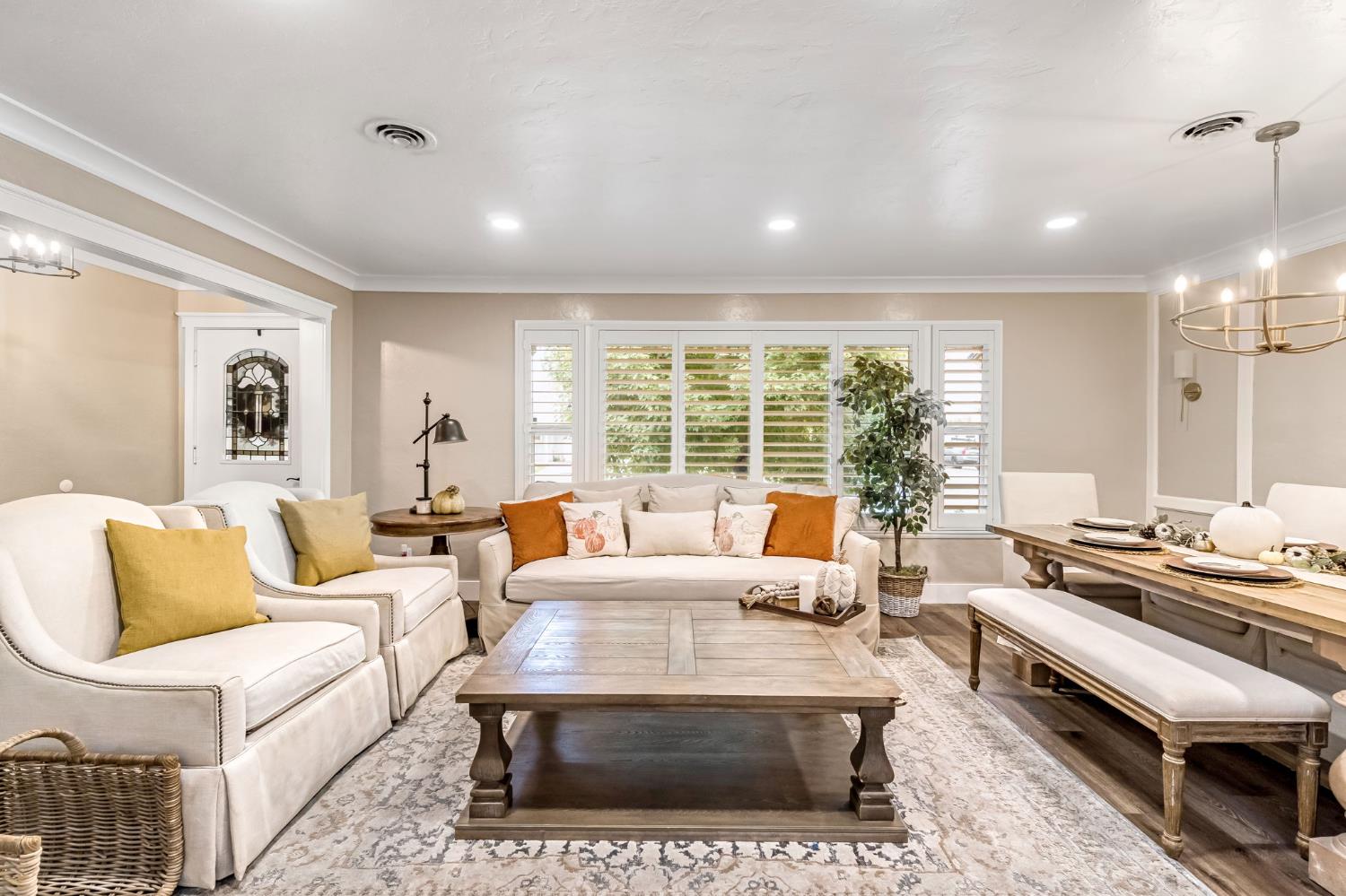 1103 S Linda Vista St, Visalia, CA 93277