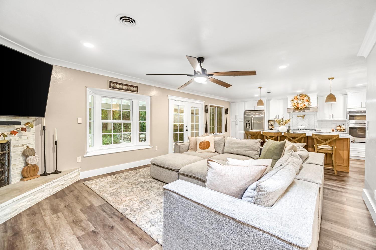 1103 S Linda Vista St, Visalia, CA 93277