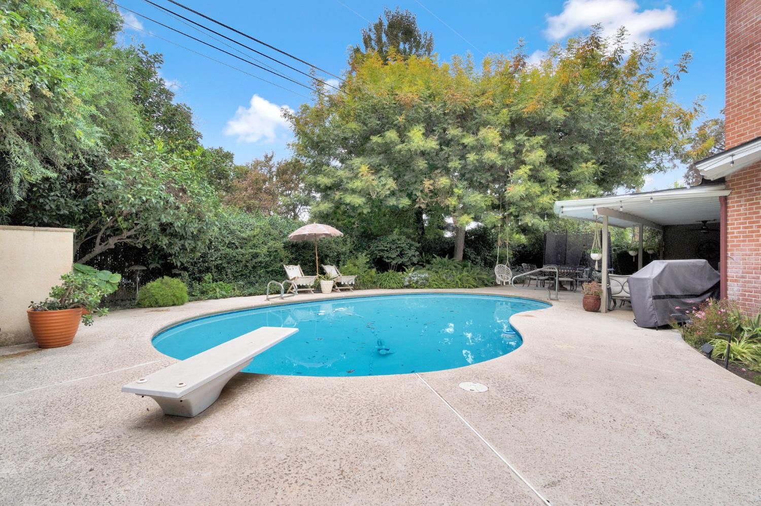 1103 S Linda Vista St, Visalia, CA 93277