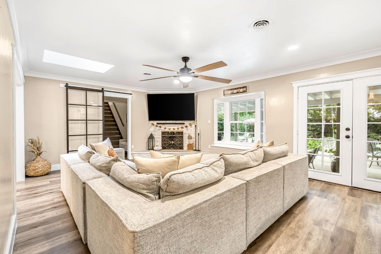 1103 S Linda Vista St, Visalia, CA 93277