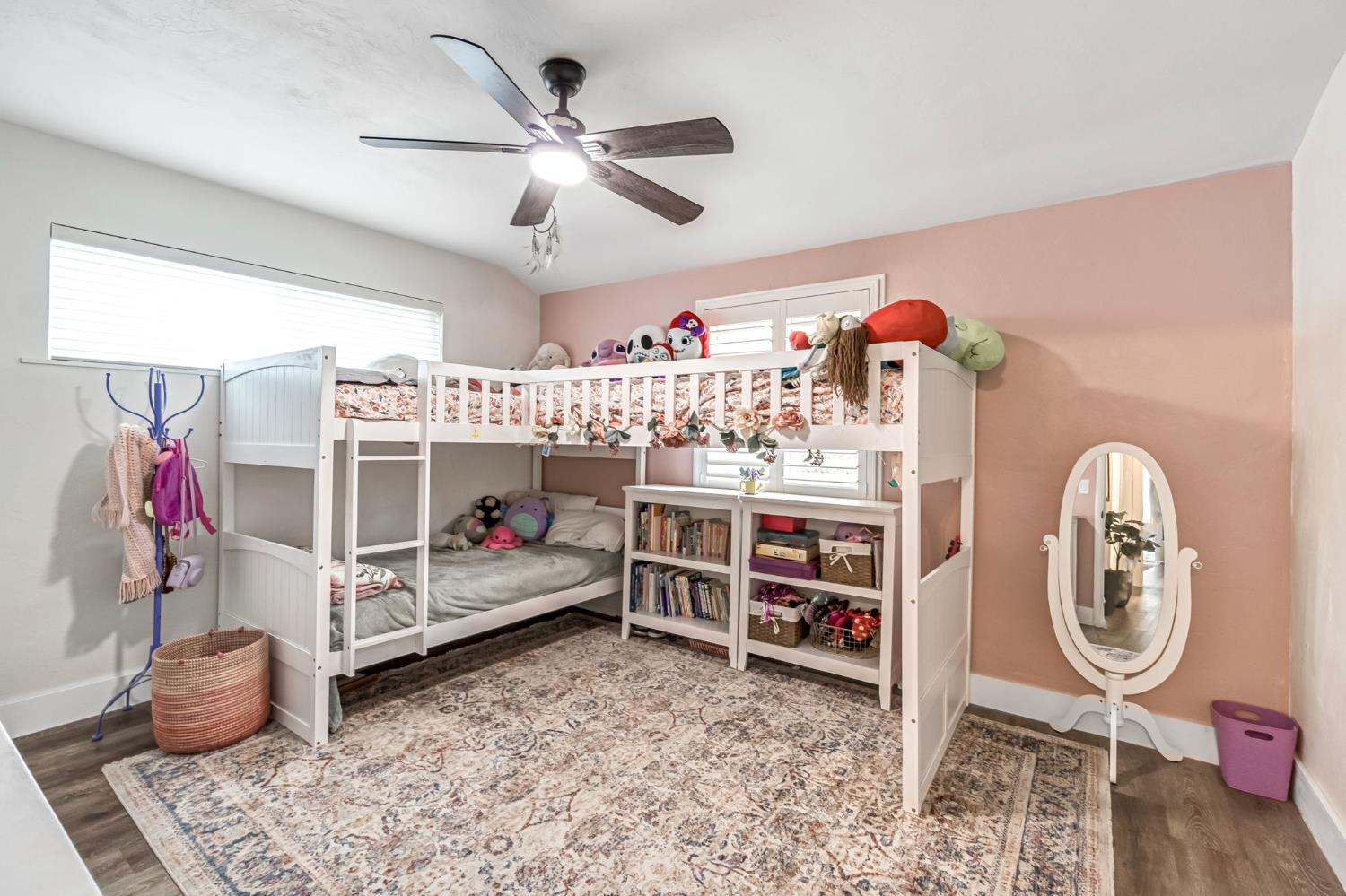 1103 S Linda Vista St, Visalia, CA 93277