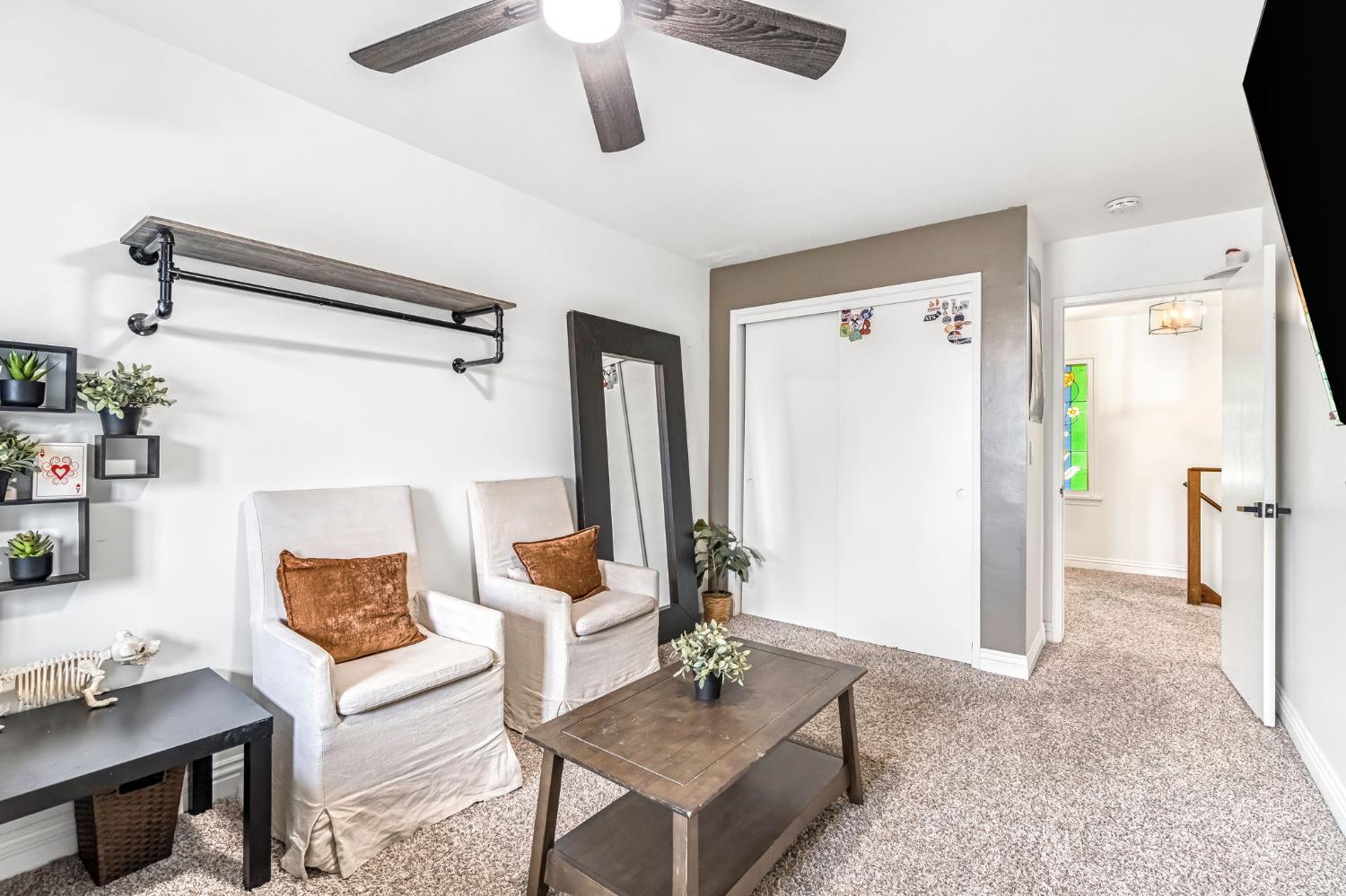 1103 S Linda Vista St, Visalia, CA 93277