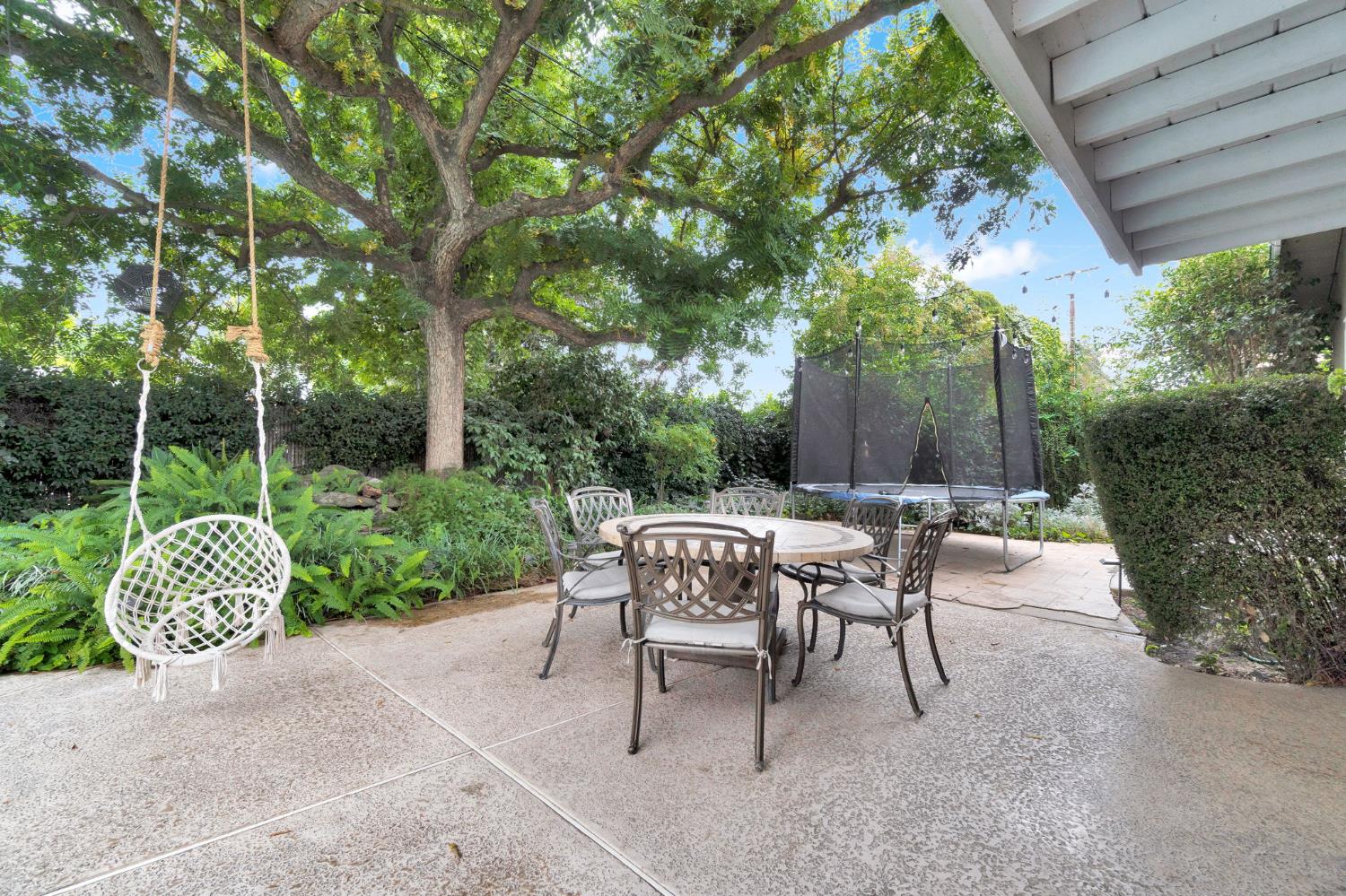 1103 S Linda Vista St, Visalia, CA 93277