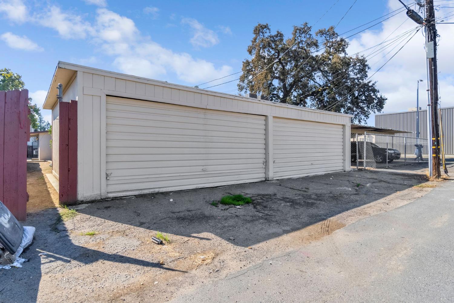 1409 E Cambridge Ave, Fresno, CA 93704