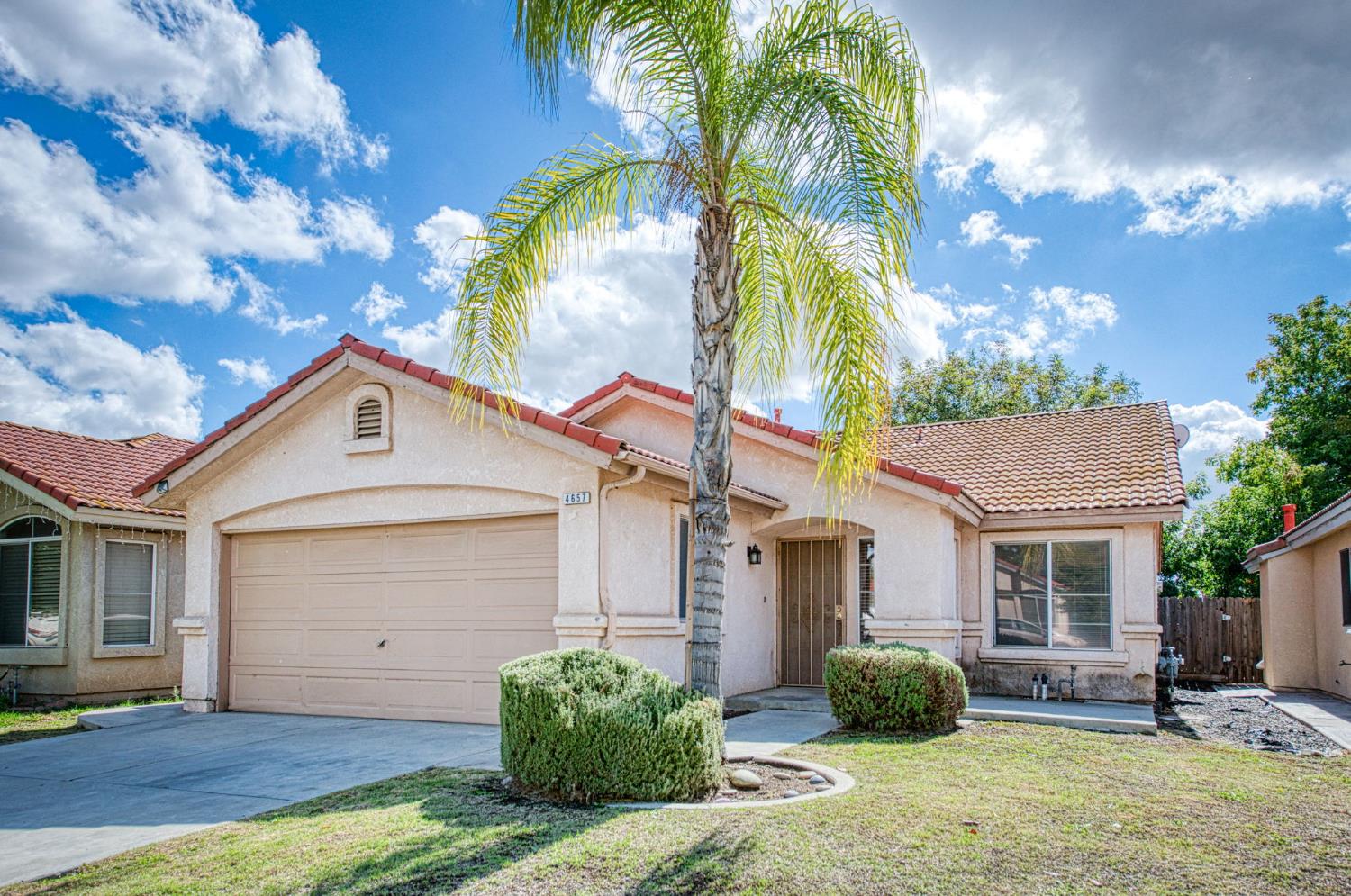 4657 W Berkeley Ave, Fresno, CA 93722