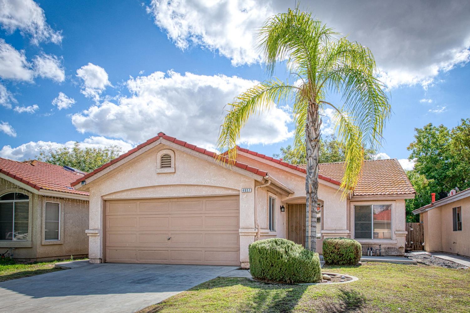 4657 W Berkeley Ave, Fresno, CA 93722