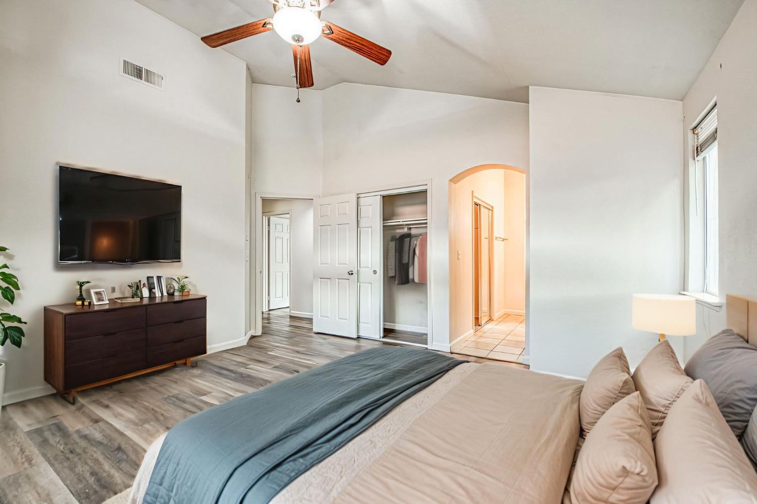 4657 W Berkeley Ave, Fresno, CA 93722
