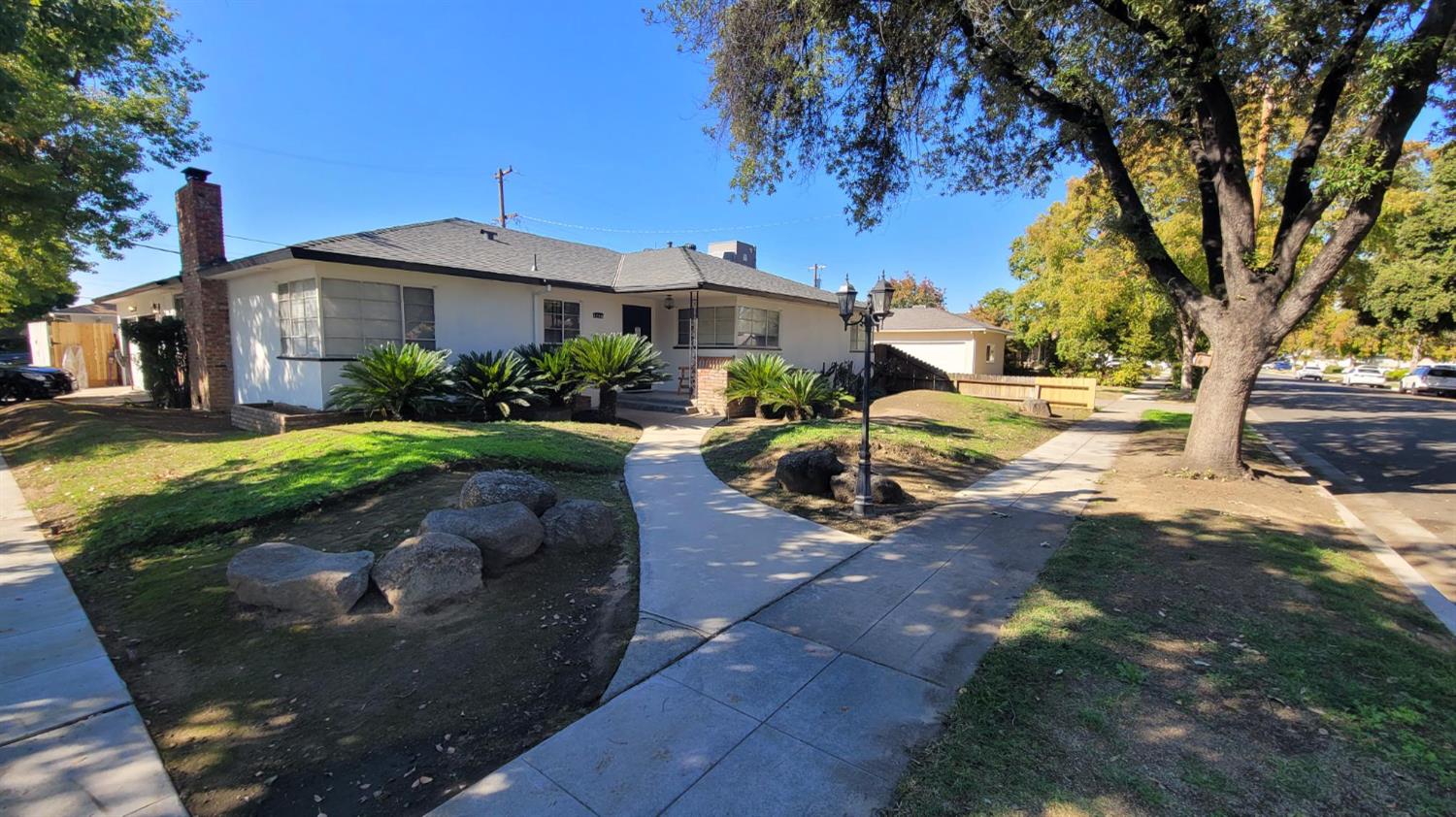 4259 N 4Th St, Fresno, CA 93726