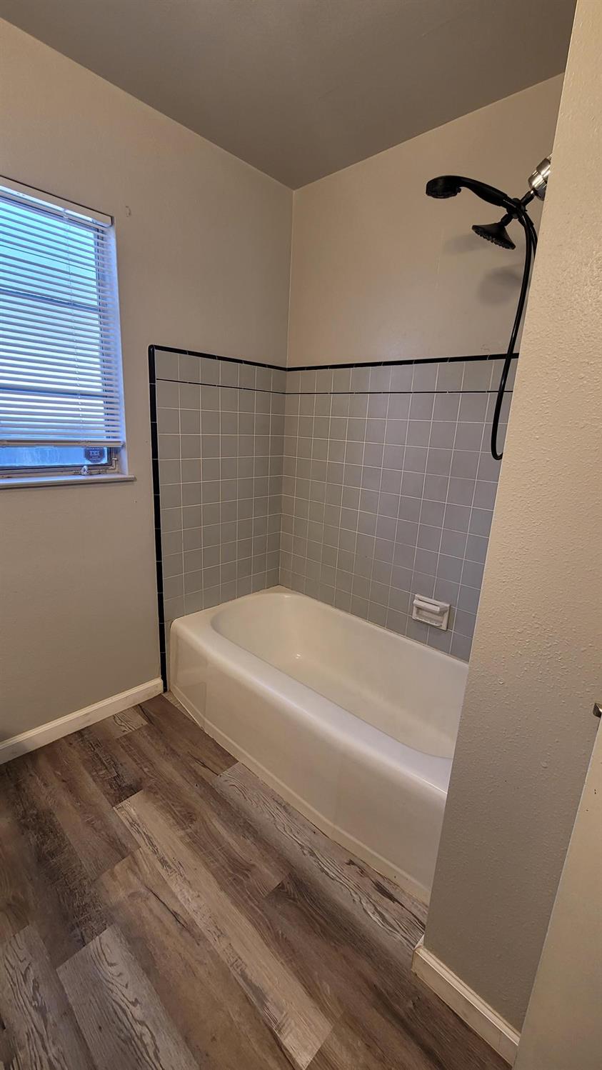 4259 N 4Th St, Fresno, CA 93726