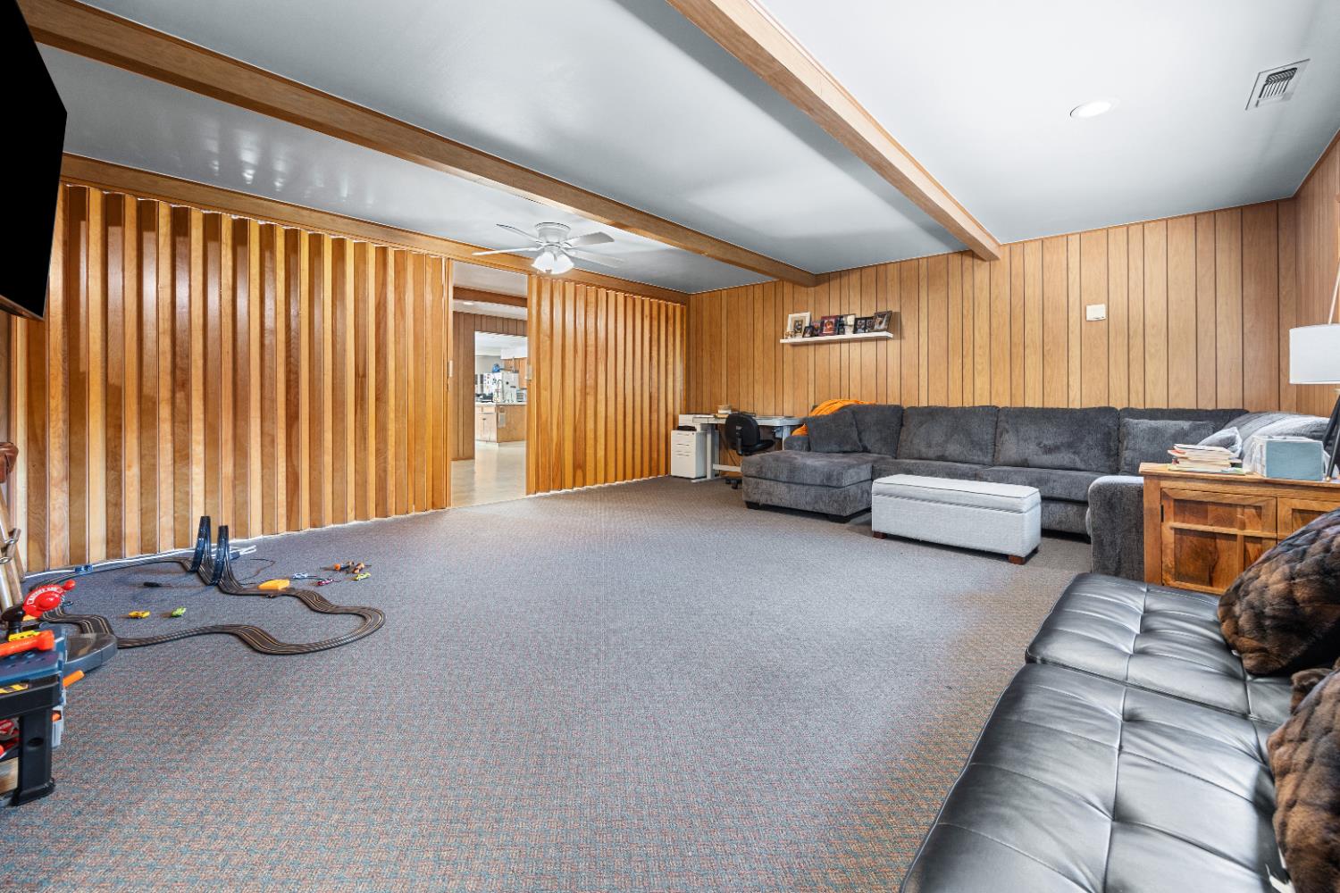 7747 E Nees Ave, Clovis, CA 93619