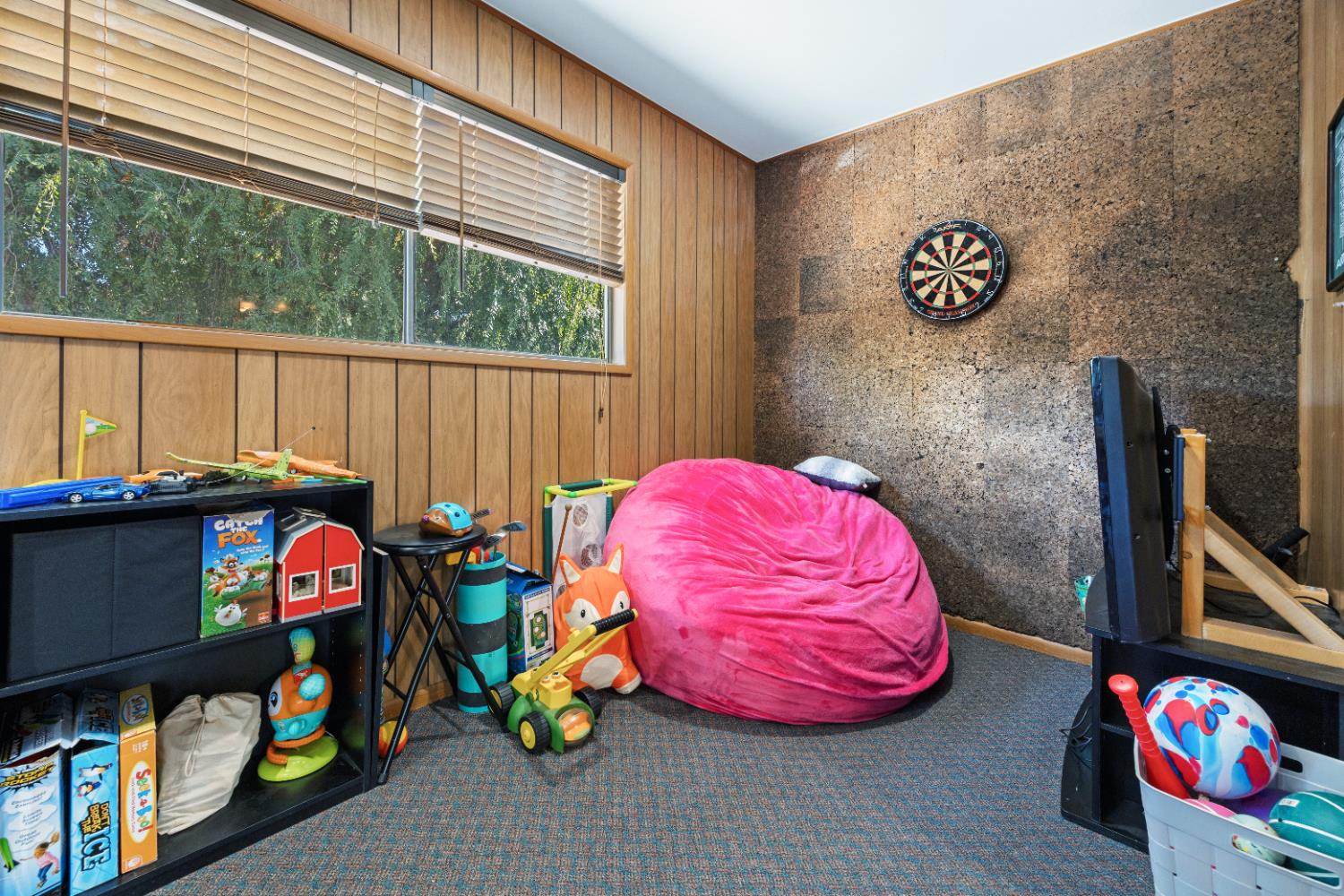 7747 E Nees Ave, Clovis, CA 93619