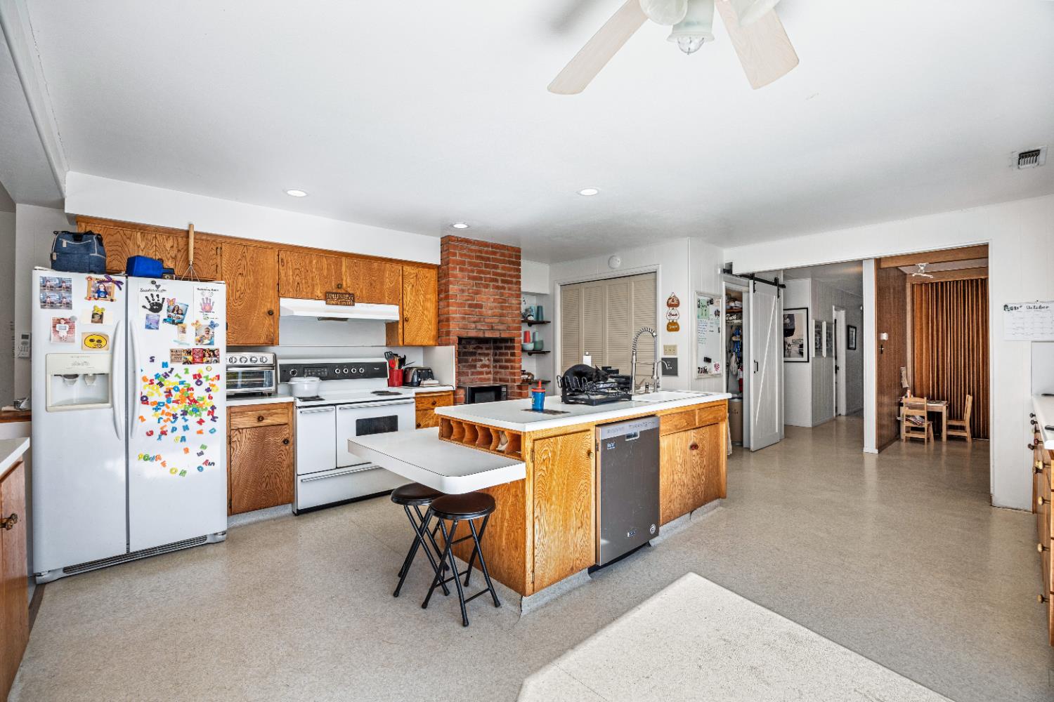 7747 E Nees Ave, Clovis, CA 93619