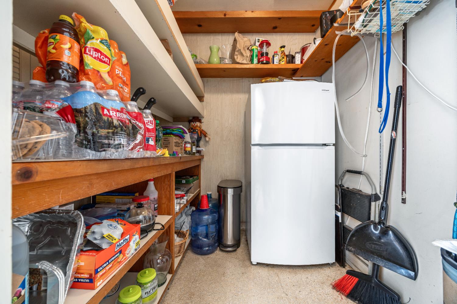 7747 E Nees Ave, Clovis, CA 93619