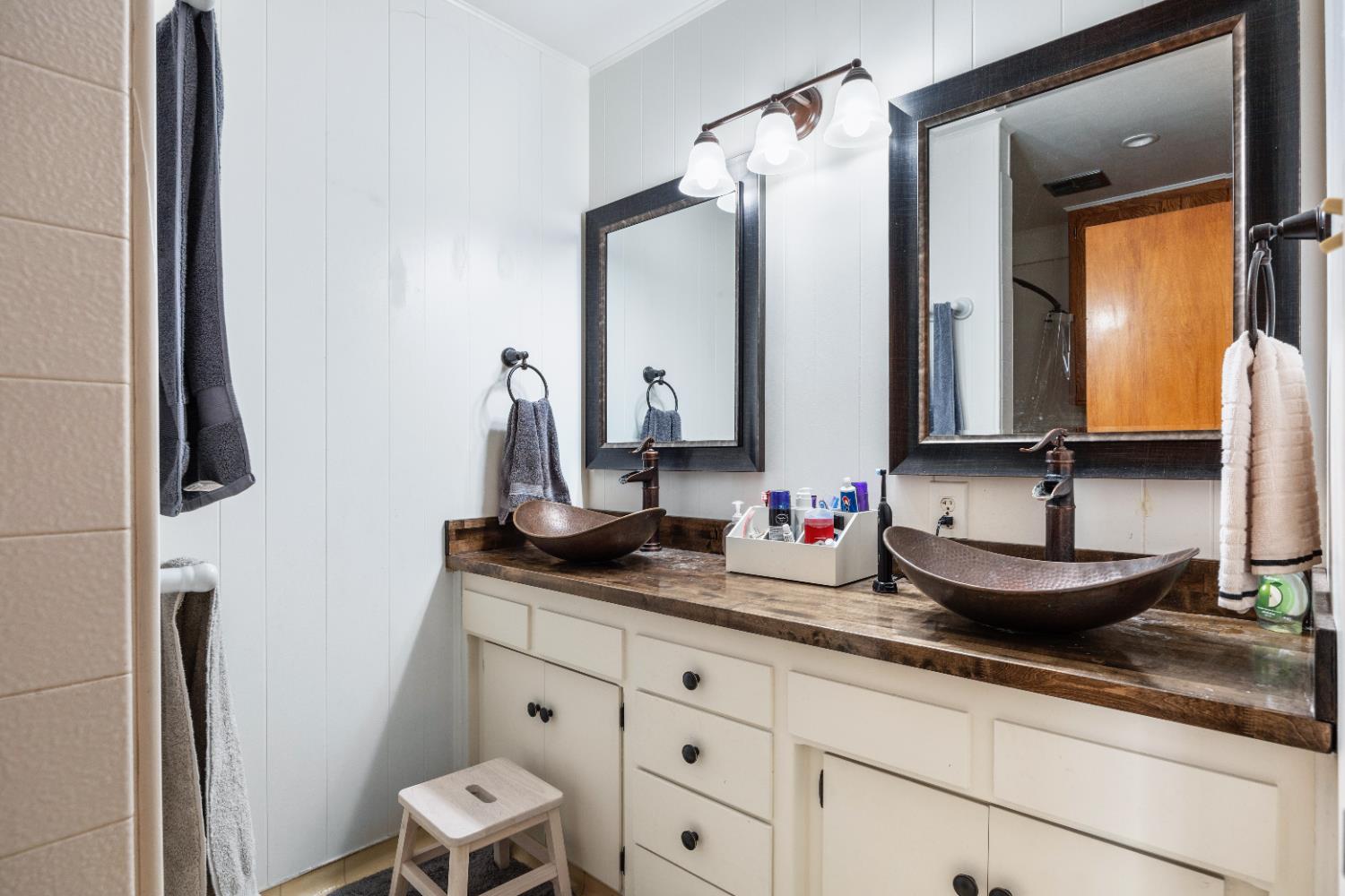 7747 E Nees Ave, Clovis, CA 93619