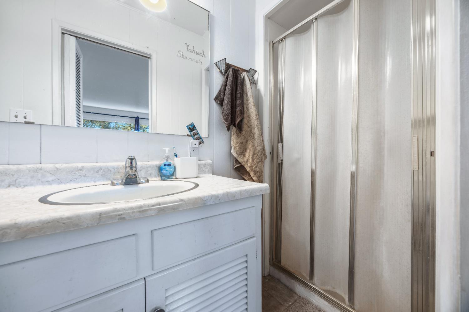 7747 E Nees Ave, Clovis, CA 93619