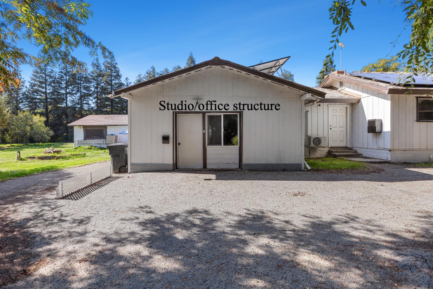 7747 E Nees Ave, Clovis, CA 93619