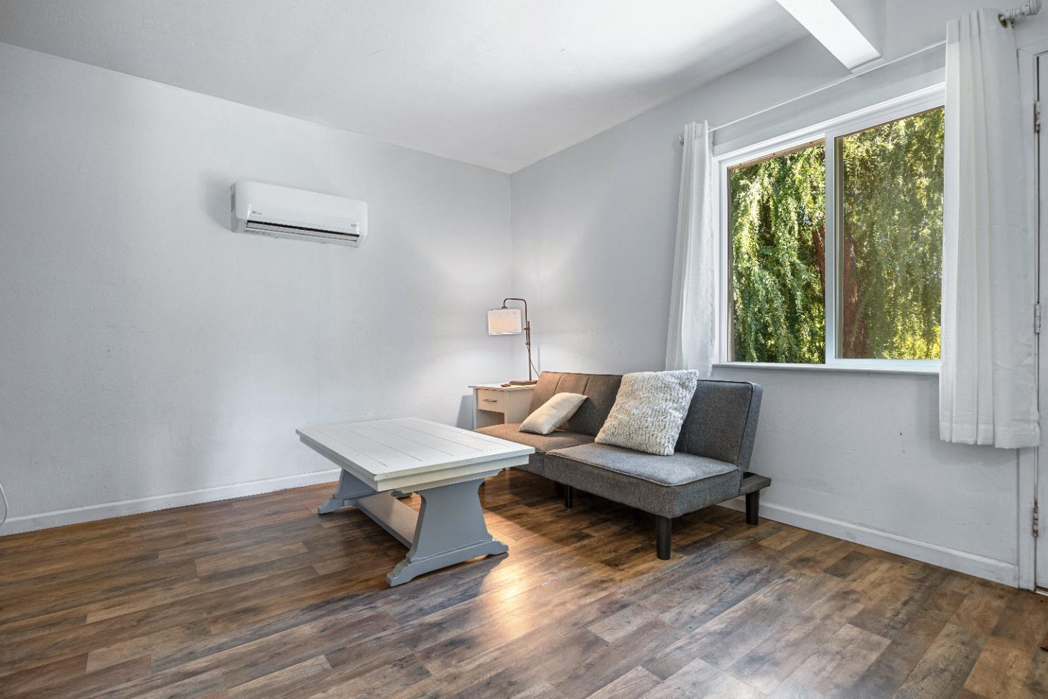 7747 E Nees Ave, Clovis, CA 93619