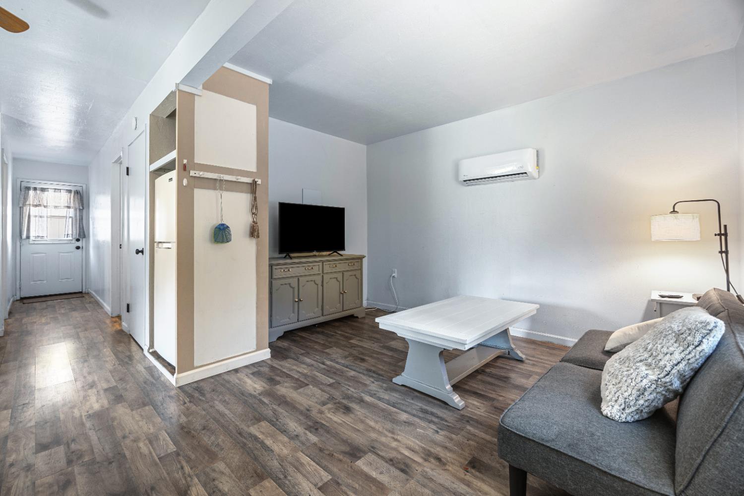 7747 E Nees Ave, Clovis, CA 93619