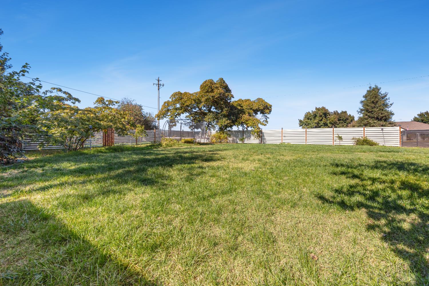 7747 E Nees Ave, Clovis, CA 93619