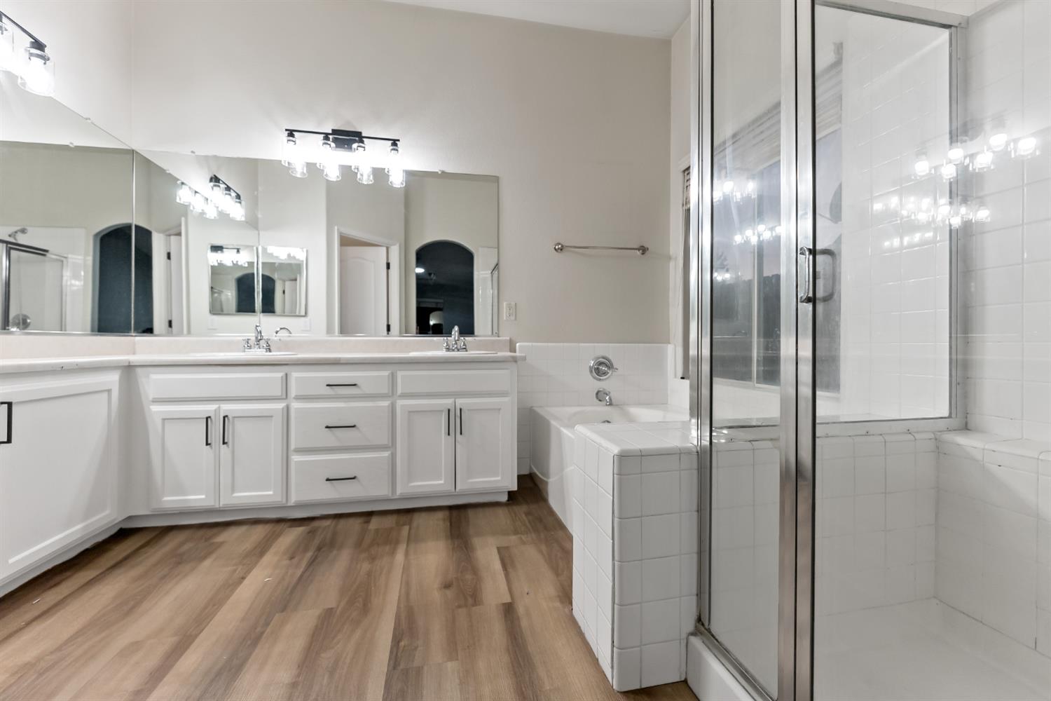 2702 Holt Ave, Sanger, CA 93657