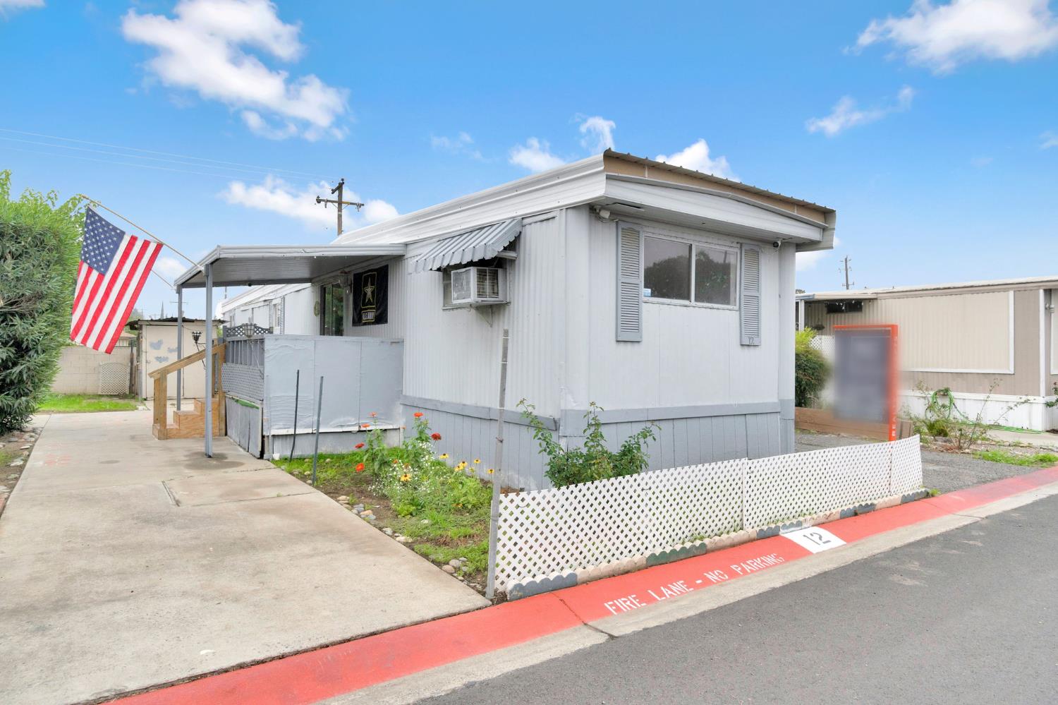 3550 N Duke Ave #12, Fresno, CA 93727