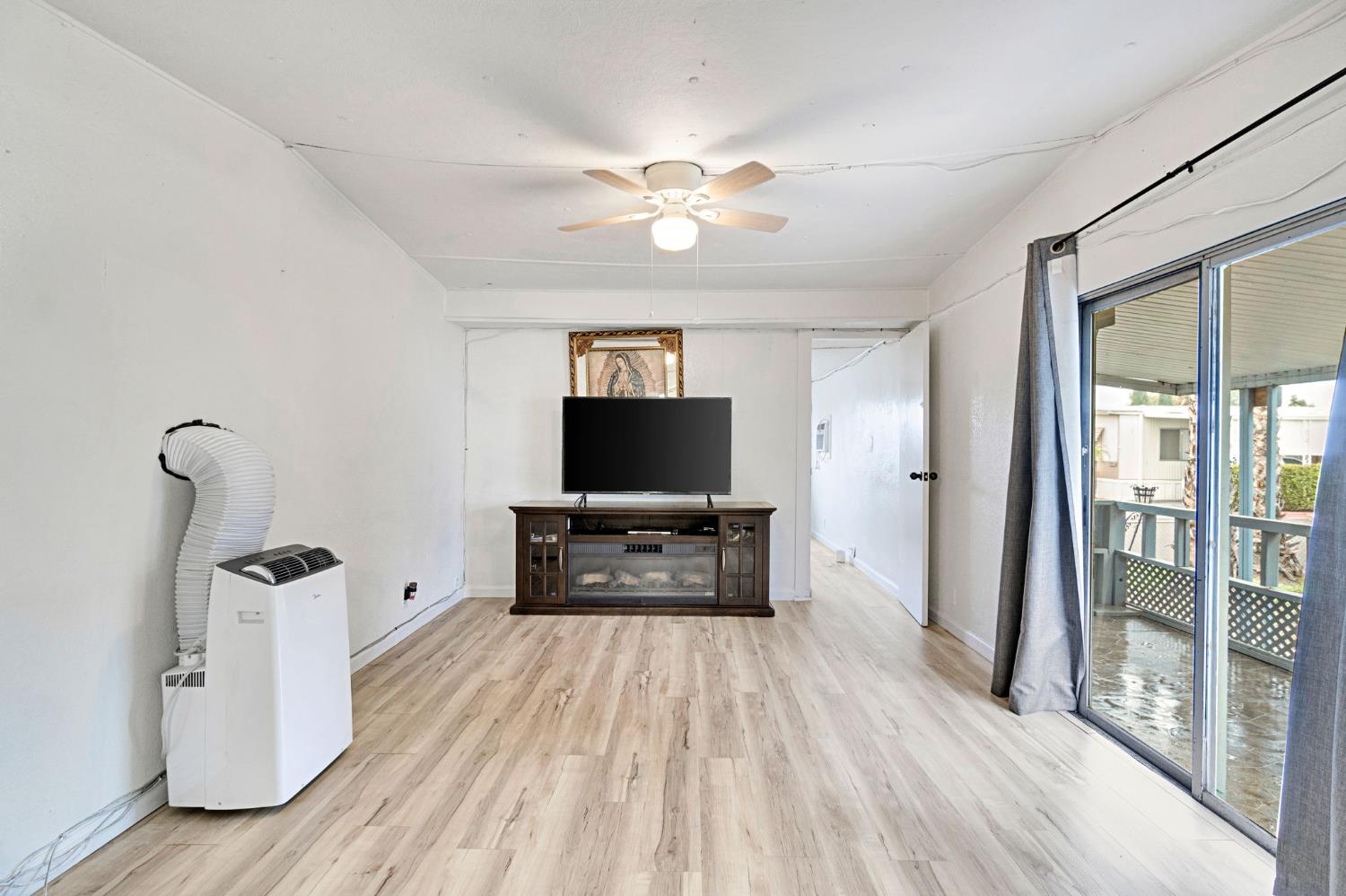 3550 N Duke Ave #12, Fresno, CA 93727