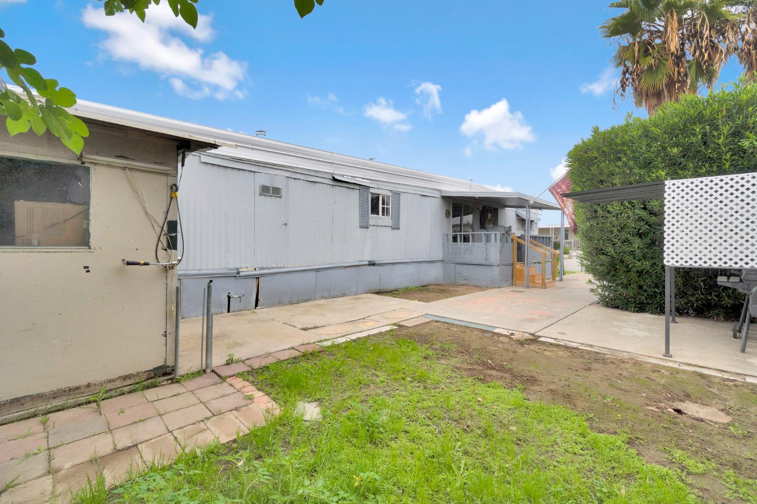 3550 N Duke Ave #12, Fresno, CA 93727