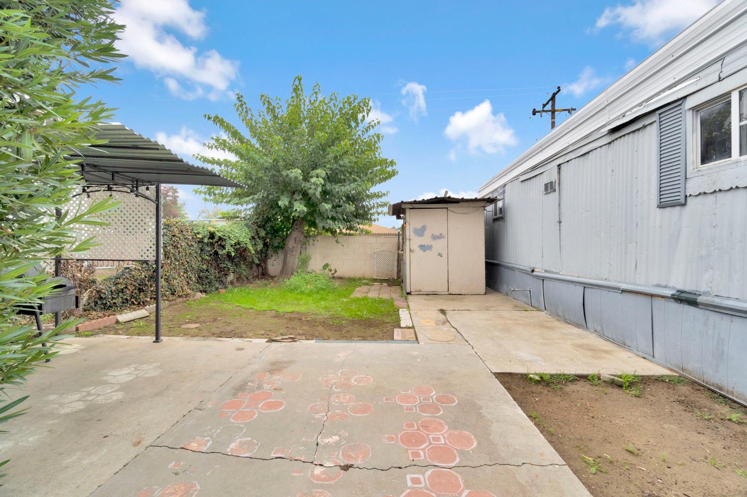 3550 N Duke Ave #12, Fresno, CA 93727