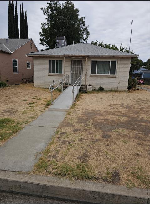 114 N J St, Madera, CA 93637