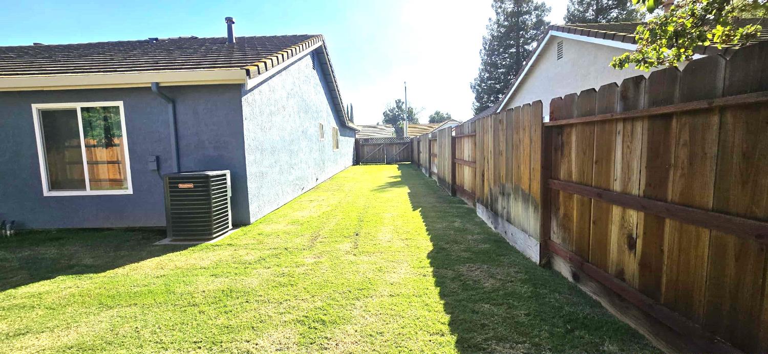 413 El Portal Ct, Merced, CA 95348