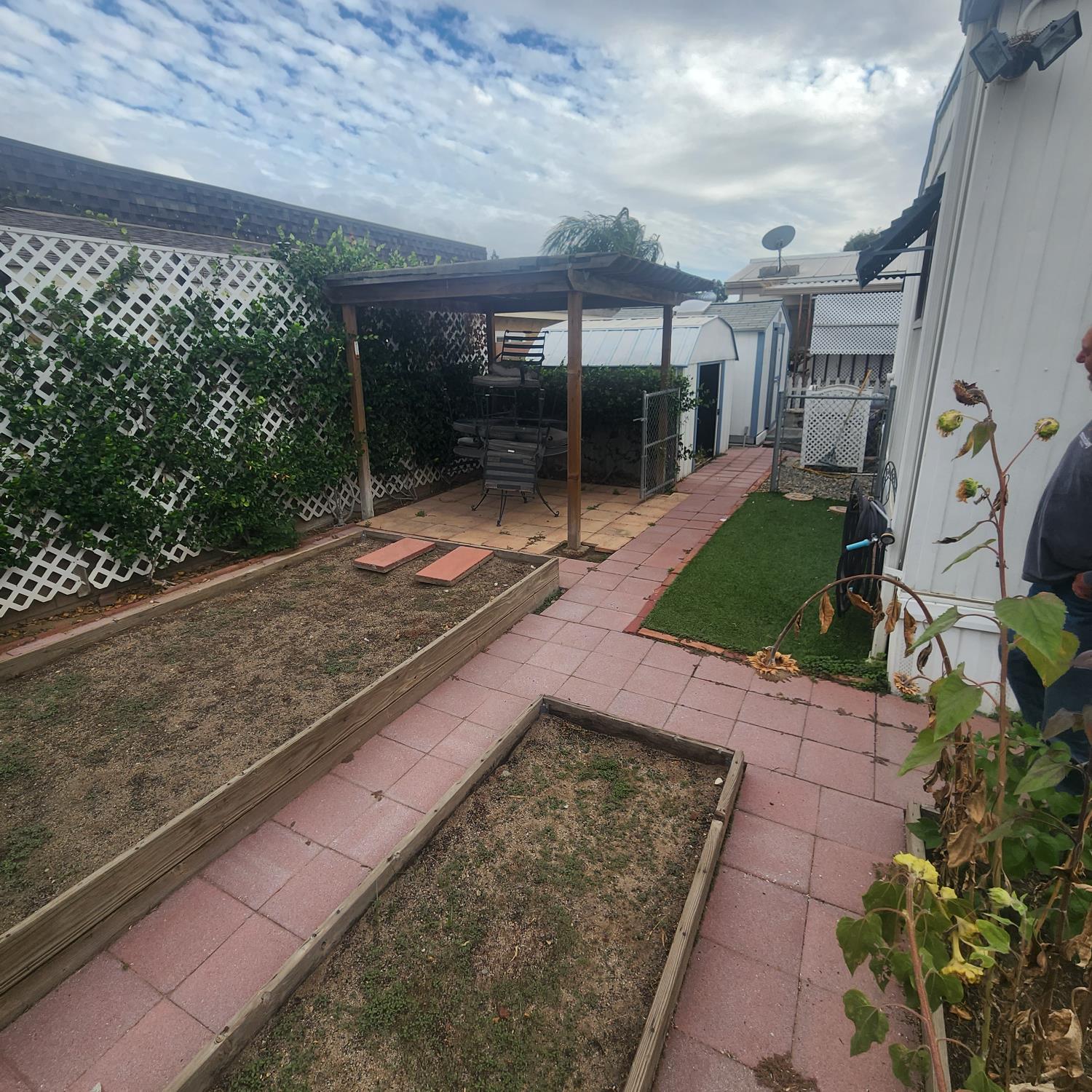 1001 Sylmar Ave #126, Clovis, CA 93612