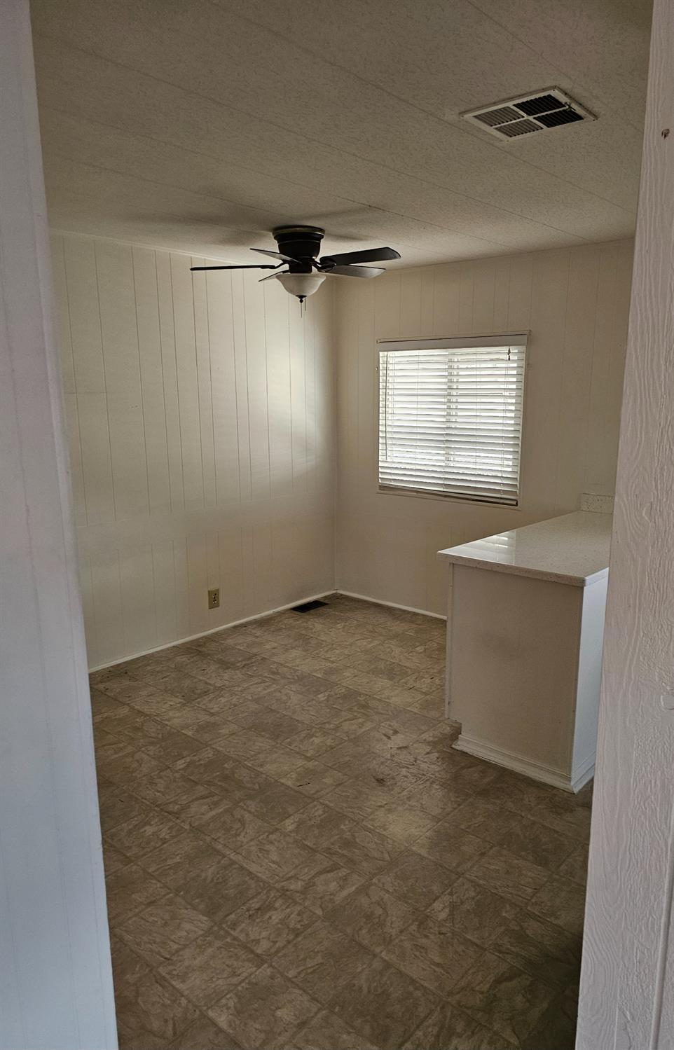 1001 Sylmar Ave #126, Clovis, CA 93612